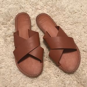 Leather slides  Abercrombie & Fitch 6 tan